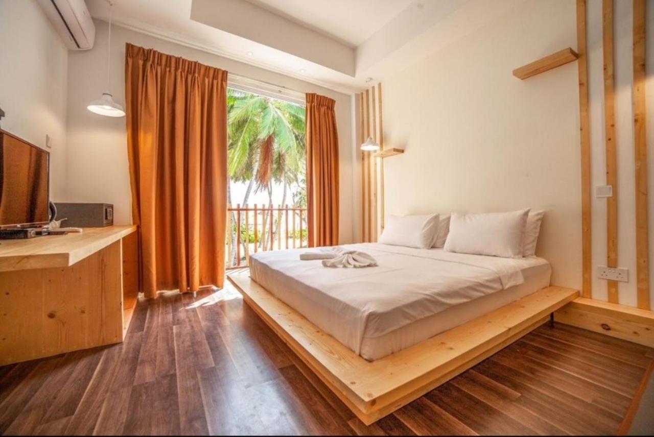Portia Hotel&Spa Dhiffushi Esterno foto