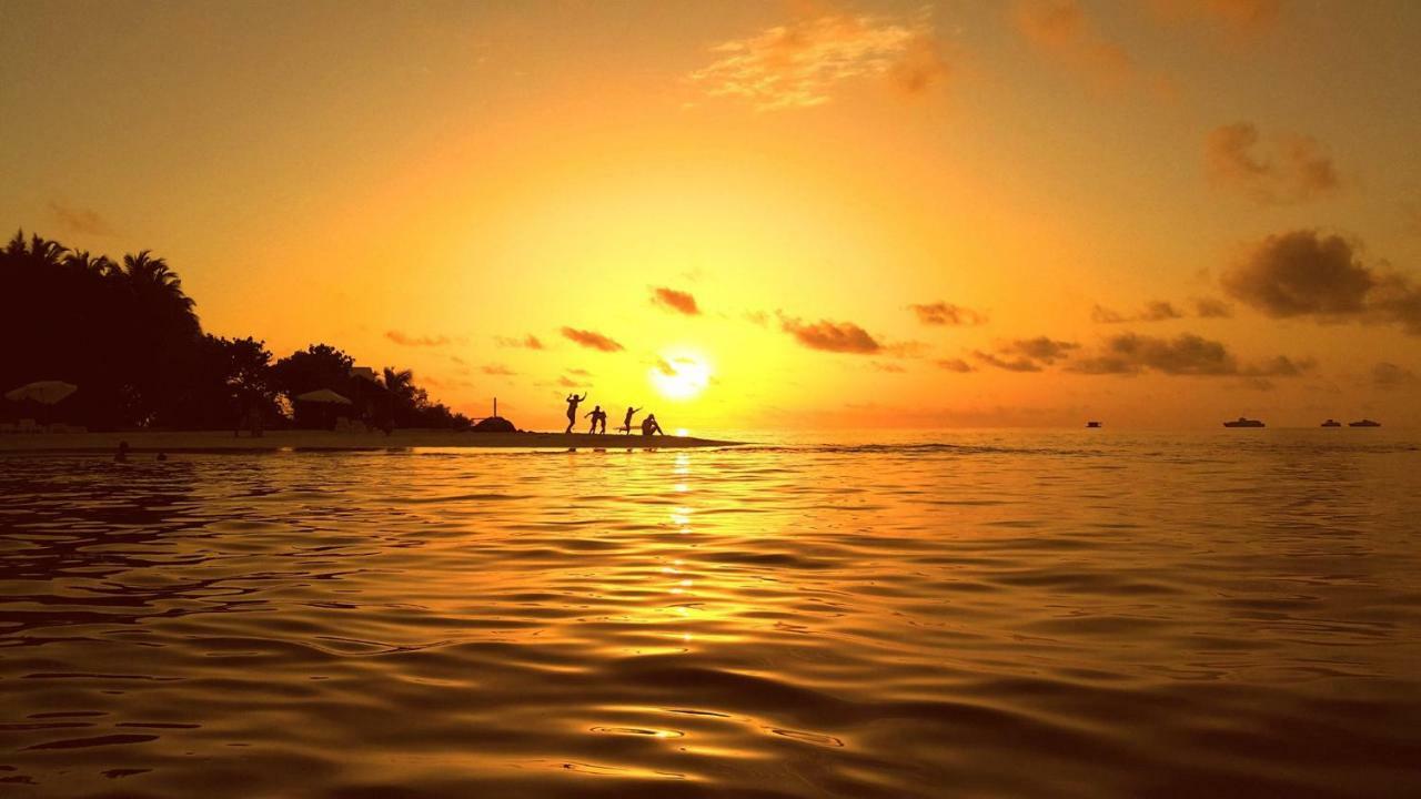 Portia Hotel&Spa Dhiffushi Esterno foto