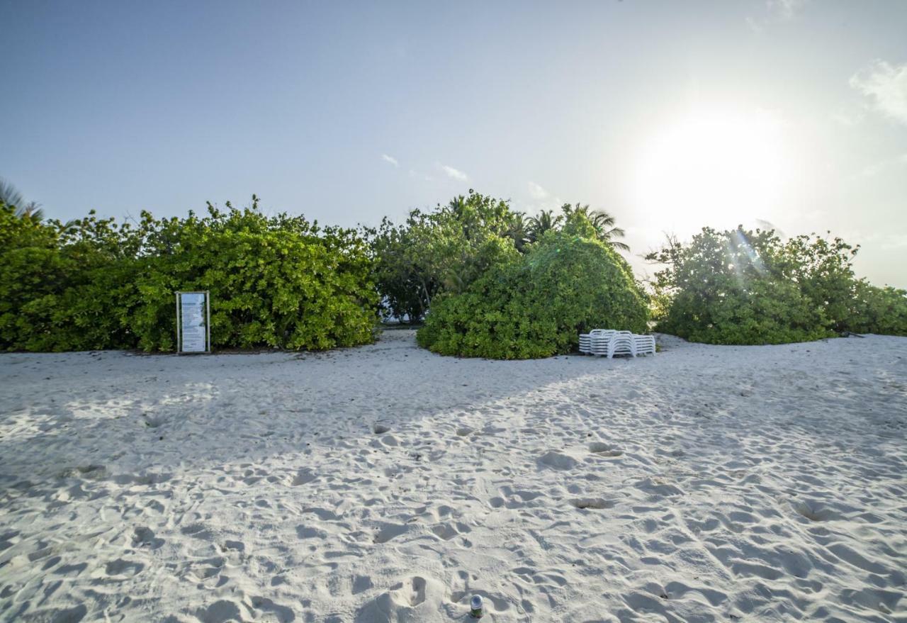 Portia Hotel&Spa Dhiffushi Esterno foto