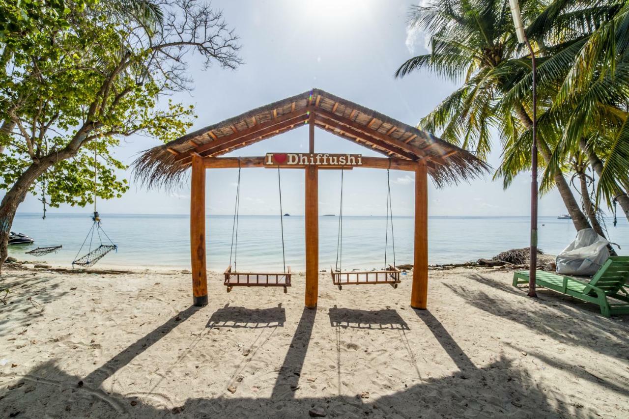 Portia Hotel&Spa Dhiffushi Esterno foto